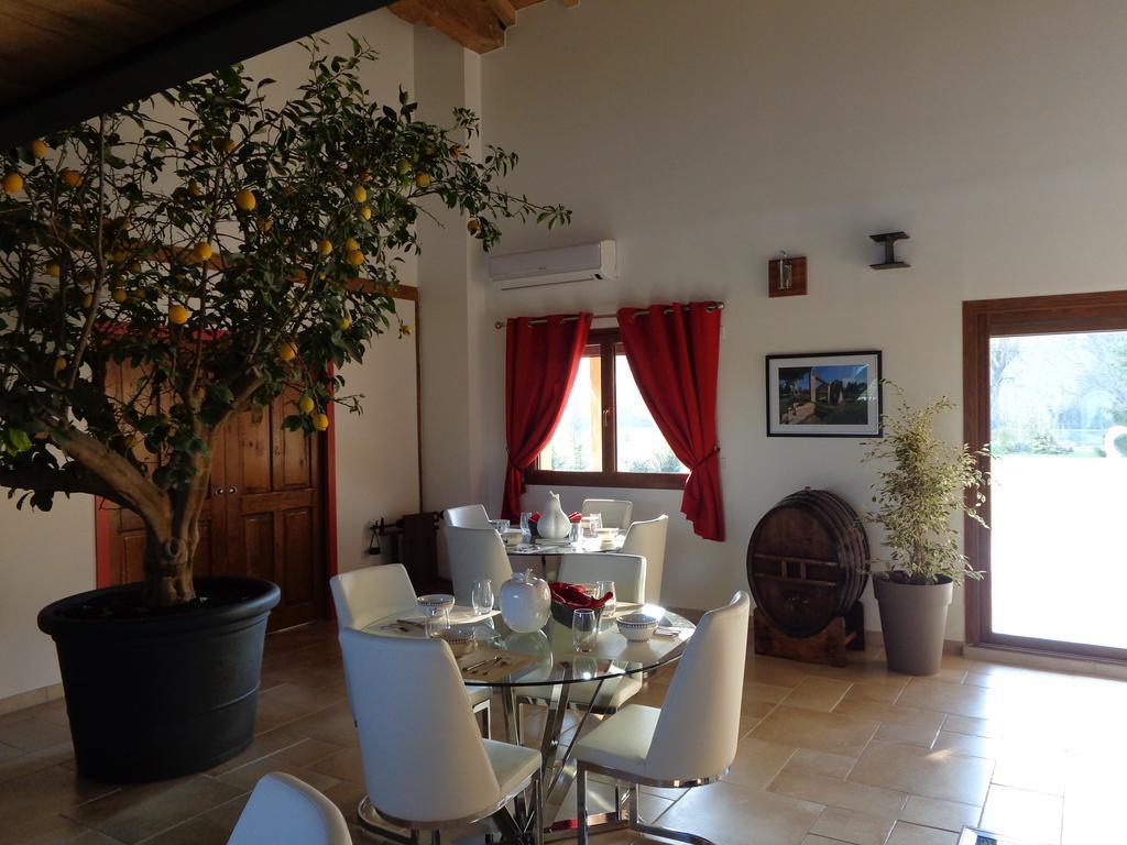 Domaine De La Garde Bed & Breakfast Vonnas Bagian luar foto