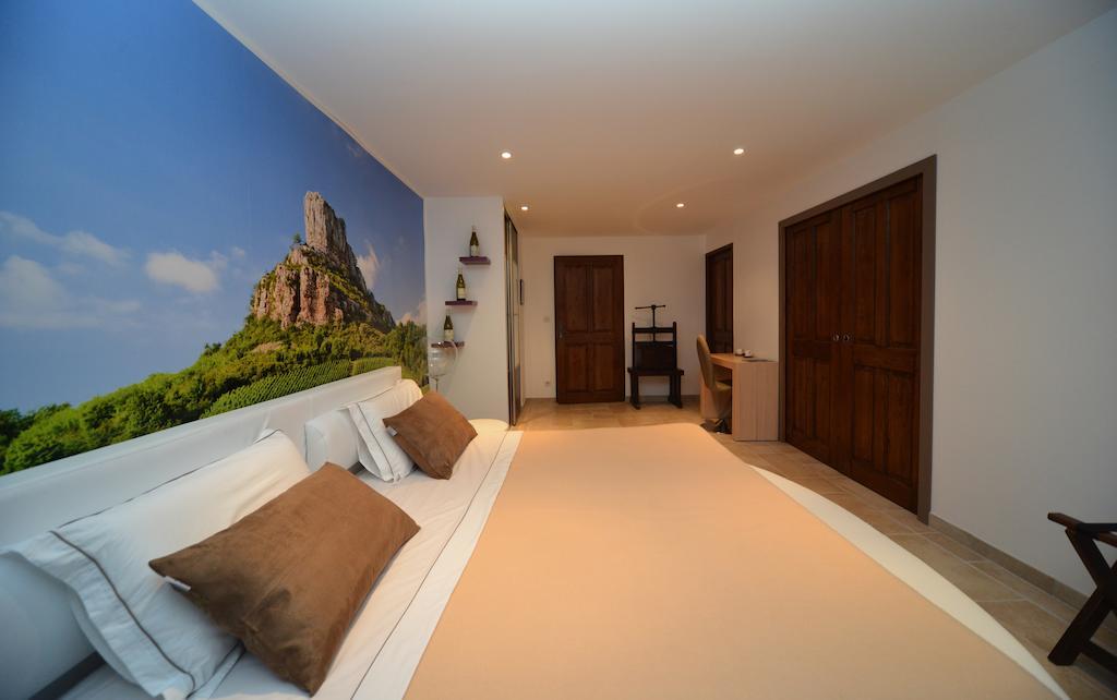 Domaine De La Garde Bed & Breakfast Vonnas Ruang foto